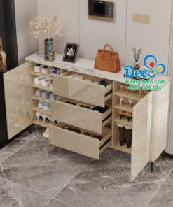 Không gian lưu trữ bên trong tủ giày