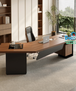 Bàn giám đốc làm việc