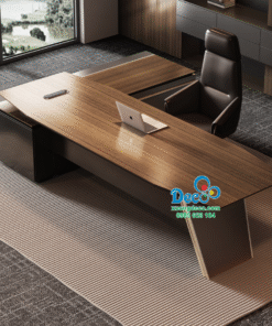 Mặt bàn làm việc rộng rãi