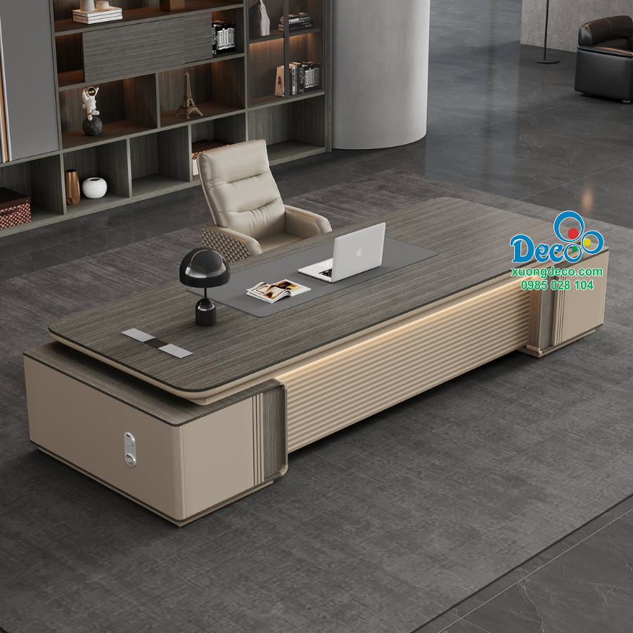 Mặt bàn làm việc rộng rãi