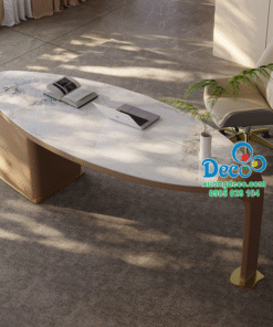 Mặt bàn làm việc rộng rãi