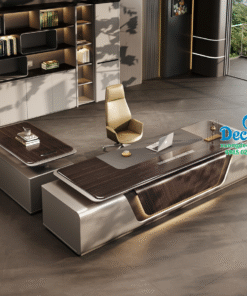 Mặt bàn làm việc rộng rãi