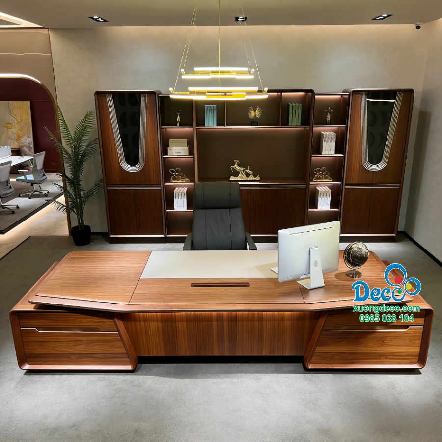 Mặt bàn lãnh đạo rộng rãi