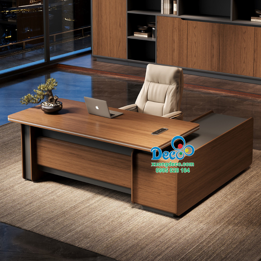Mặt bàn lãnh đạo rộng rãi