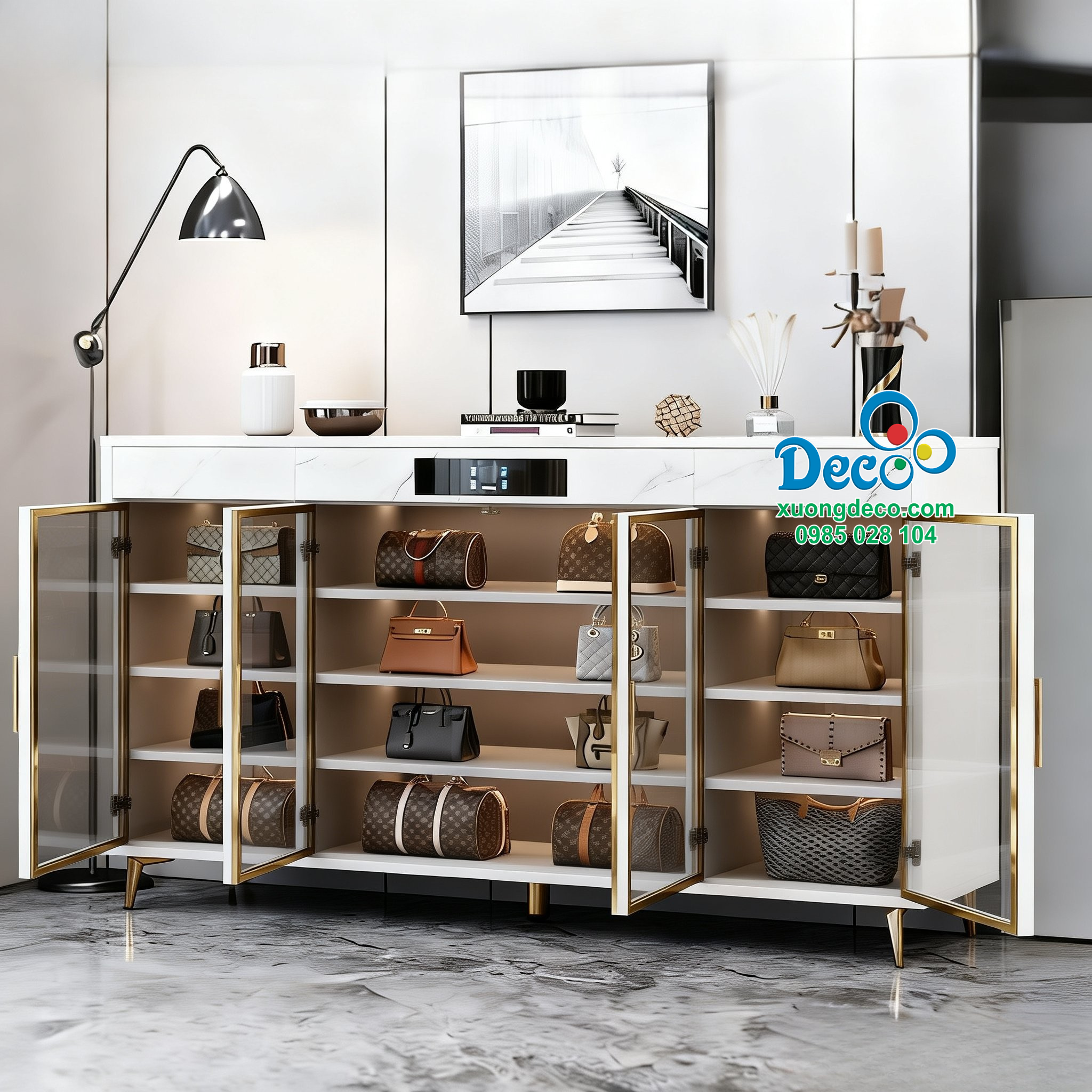 Tủ túi xách tay hàng hiệu màu trắng hiện đại có máy sấy chống ẩm mốc 