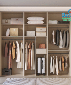Bên trong tủ quần áo DTA118