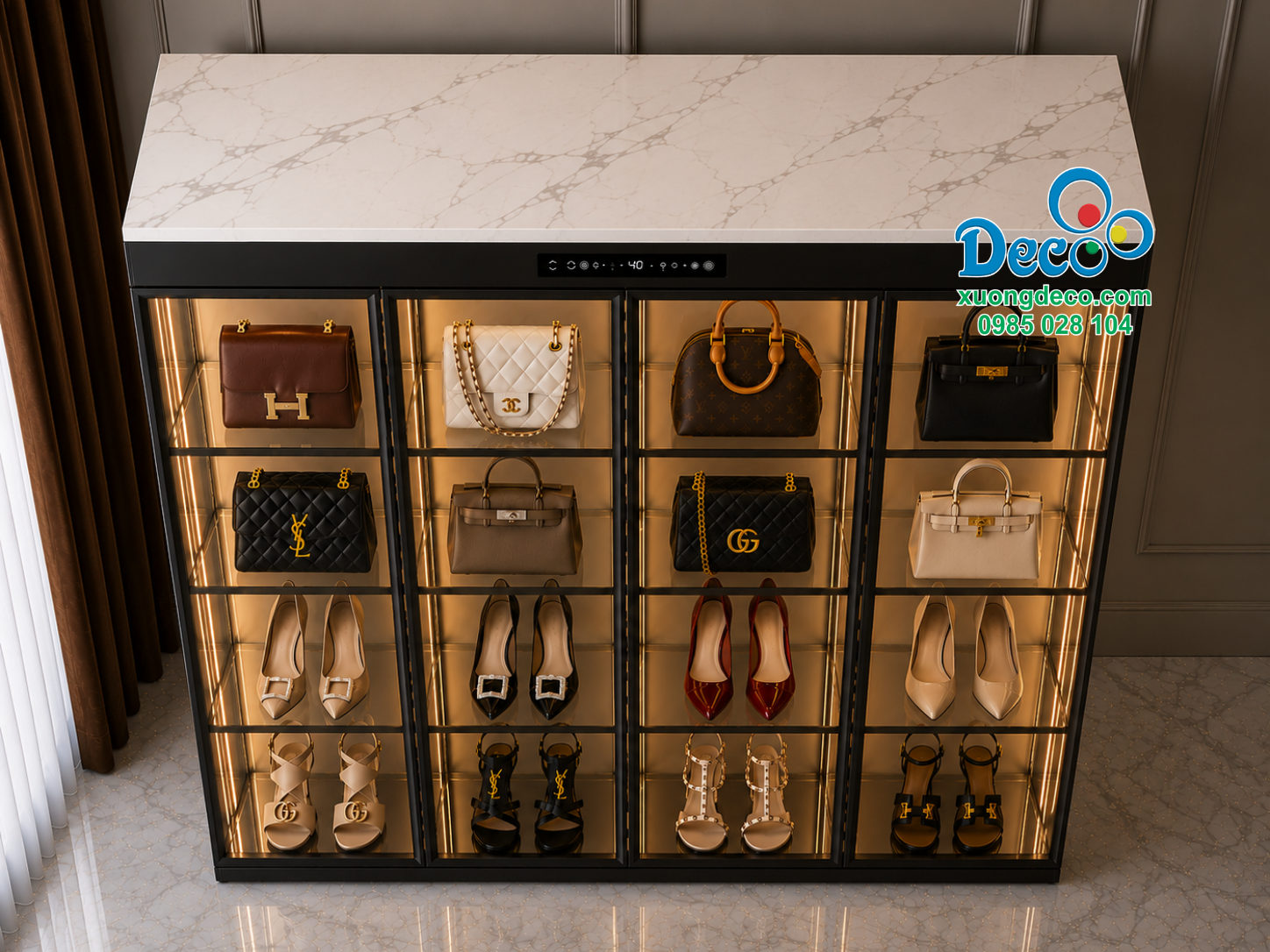 Tủ nhôm kính 4 bề sang trọng thể hiện gu thẩm mỹ của gia chủ