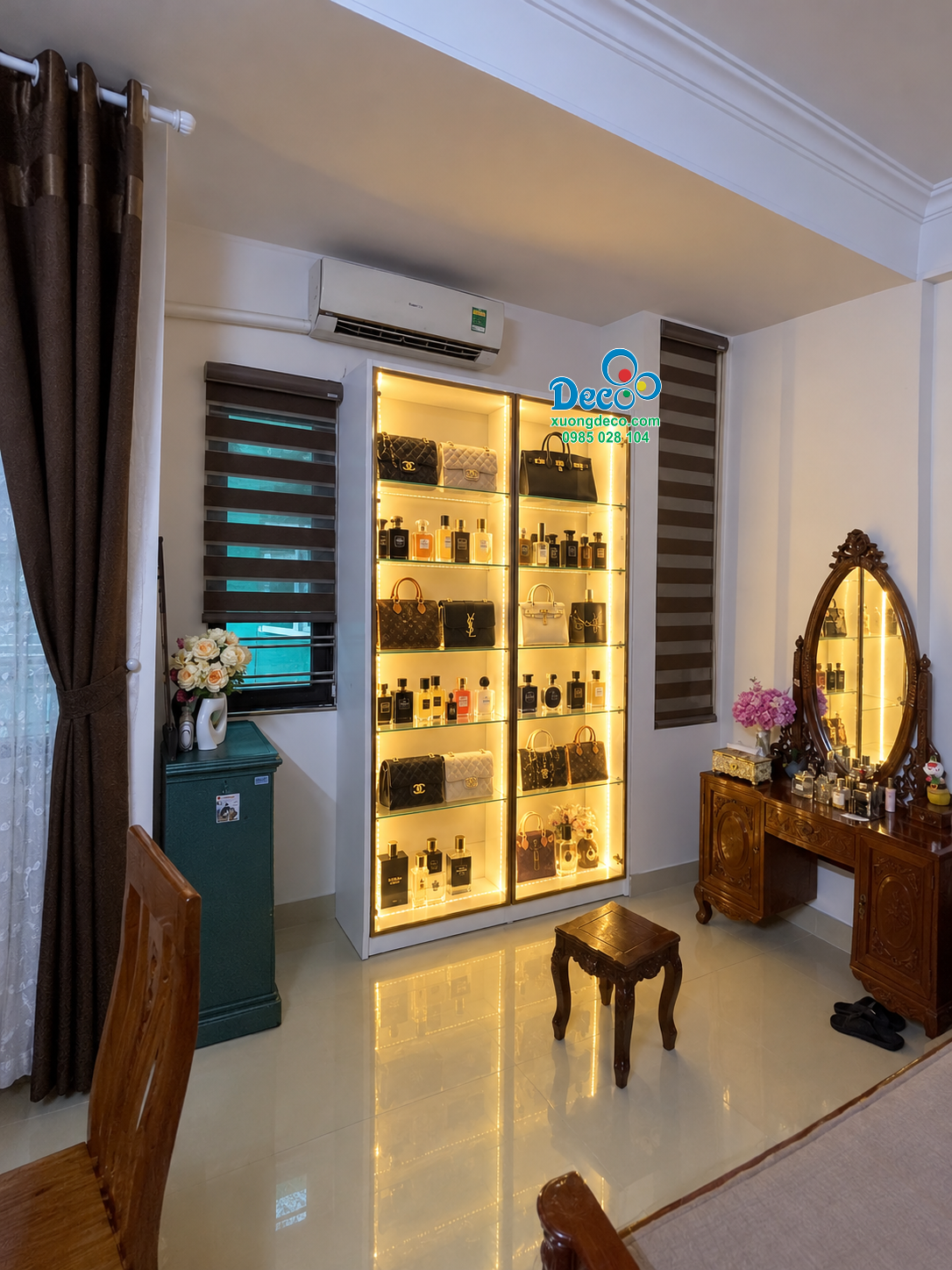 tủ trưng bày túi Luxury TTLX45 thiết kế theo yêu cầu tại nhà khách hàng